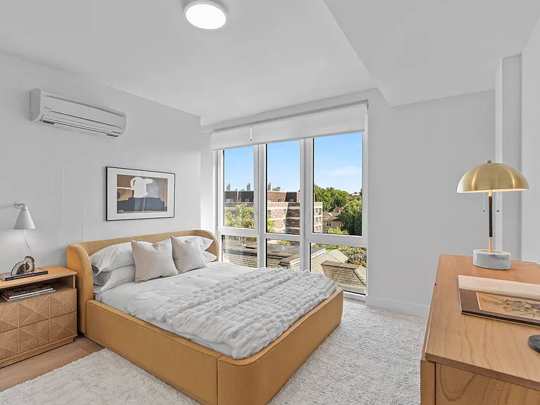 1 Lyon Place — Photo 17
