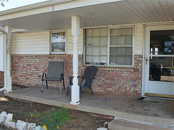 2nd image of 700 Lawton Ave