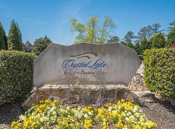 4th image of 2445 Lake Erma Dr
