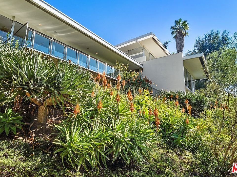 1st image of 201 N Bentley Cir