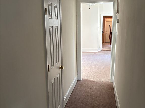 3rd image of 115 Brandywine Ave APT 1