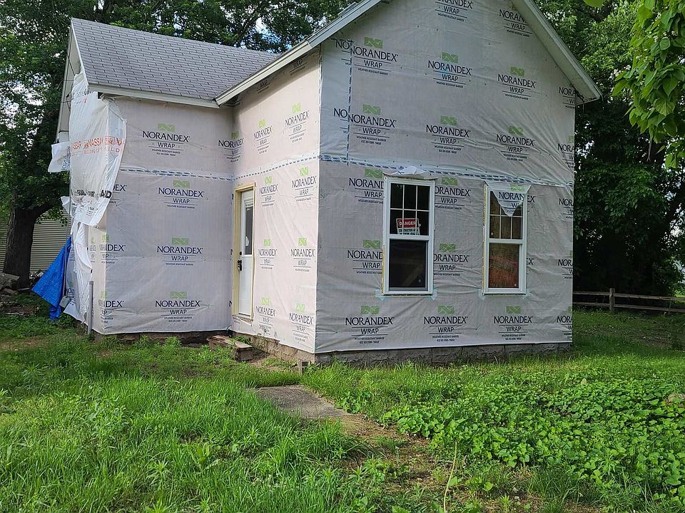 1st image of 415 Hoxie Blvd