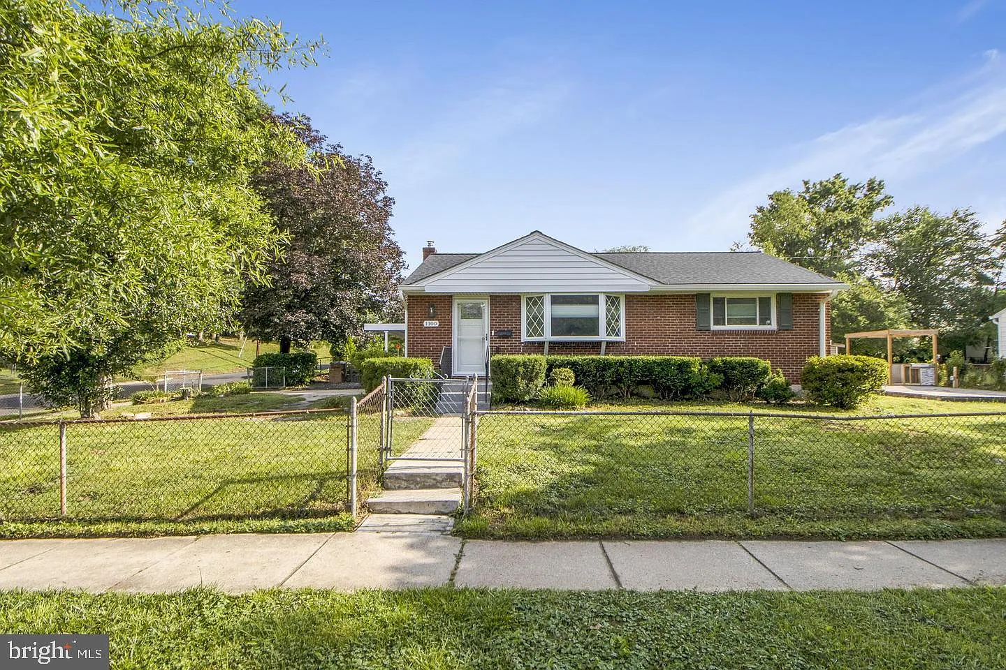 5 bed, 2.0 bath, 1806 sqft, $3,800 — Photo 1