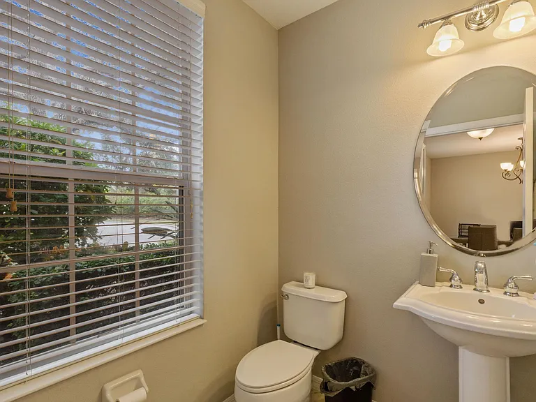 5650 Simonton St — Photo 11
