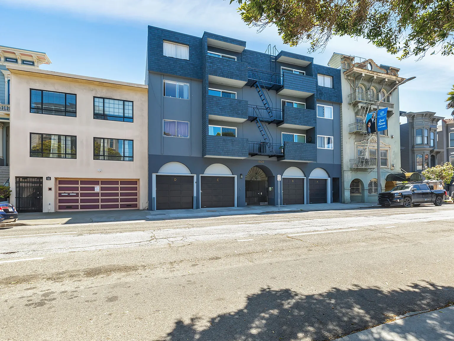 1509 Golden Gate — Photo 4