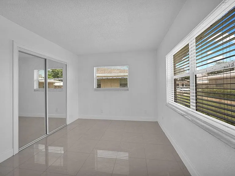 Waterford Villas - 551 Kathy Ct Margate, FL 33068 — Photo 11