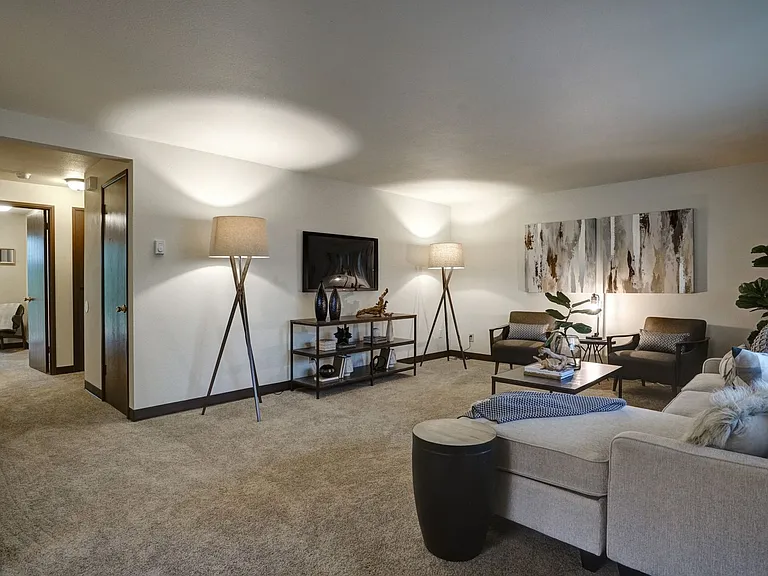 Upland Terrace — Photo 76