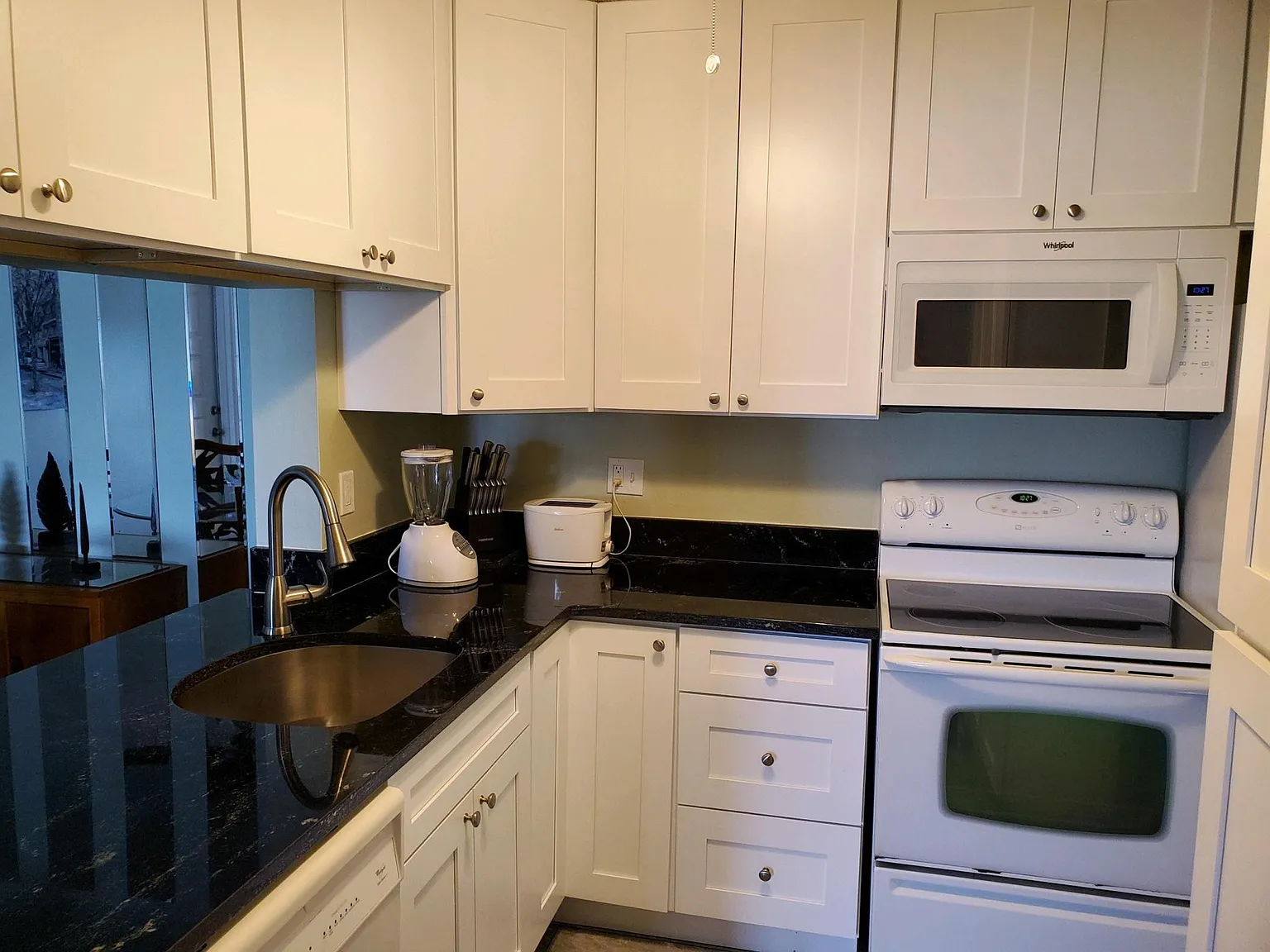 9930 Sailview Ct — Photo 3