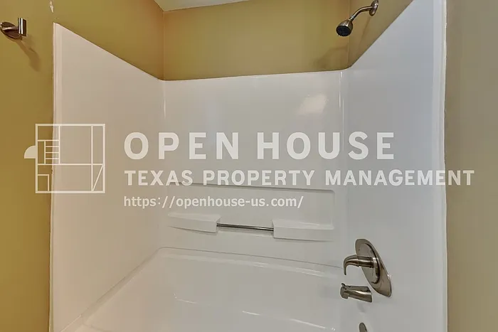2807 Burgess Hill Ct — Photo 16