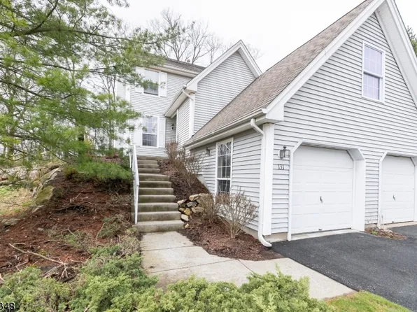 131 Crestview Ln, Mount Arlington Boro, NJ 07856