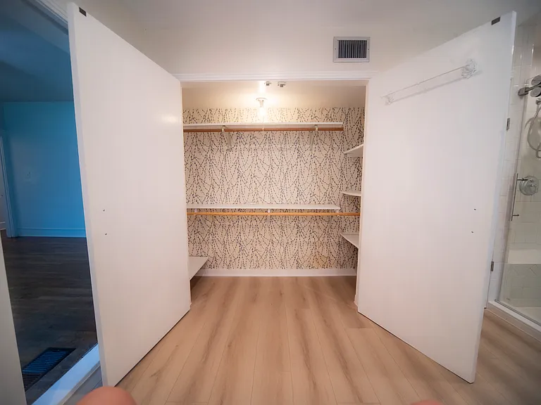 2600 Shirley Ave — Photo 15
