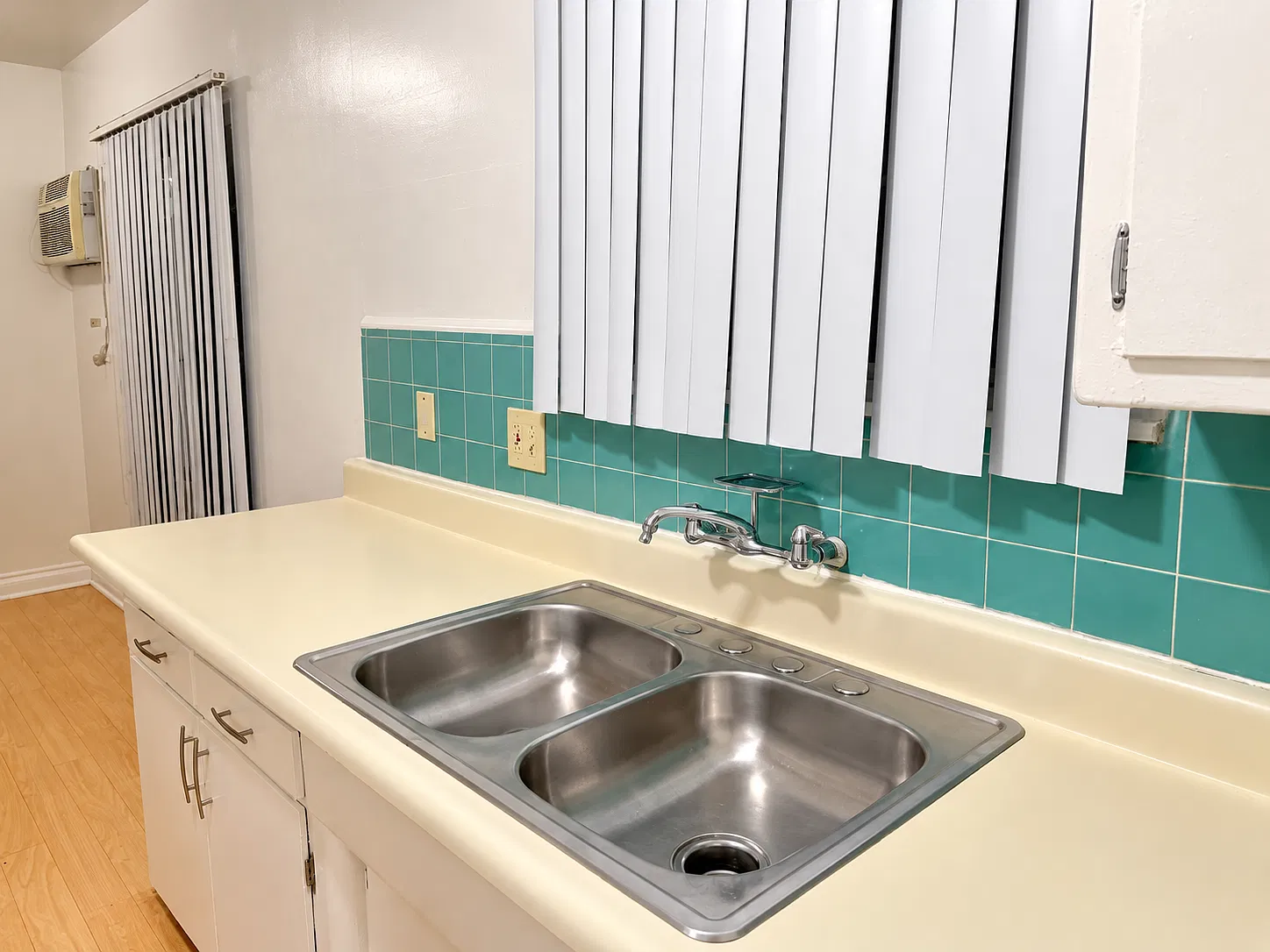 1 bed, 750 sqft, $2,000 — Photo 4