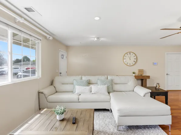 609 Stanford Ave, Redwood City, CA 94063