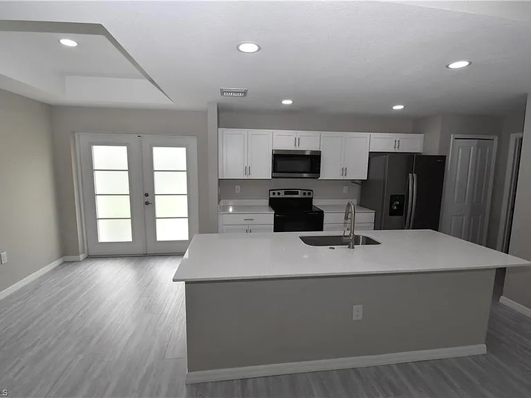 1544 Waldorf Dr — Photo 4