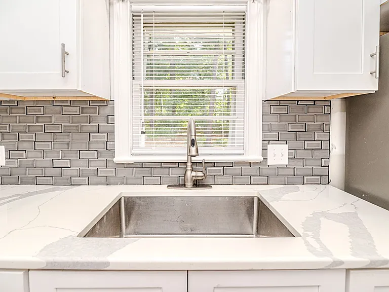310 Park Ave — Photo 15