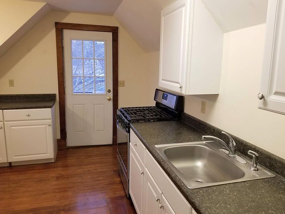 2nd image of 101 Main St #2