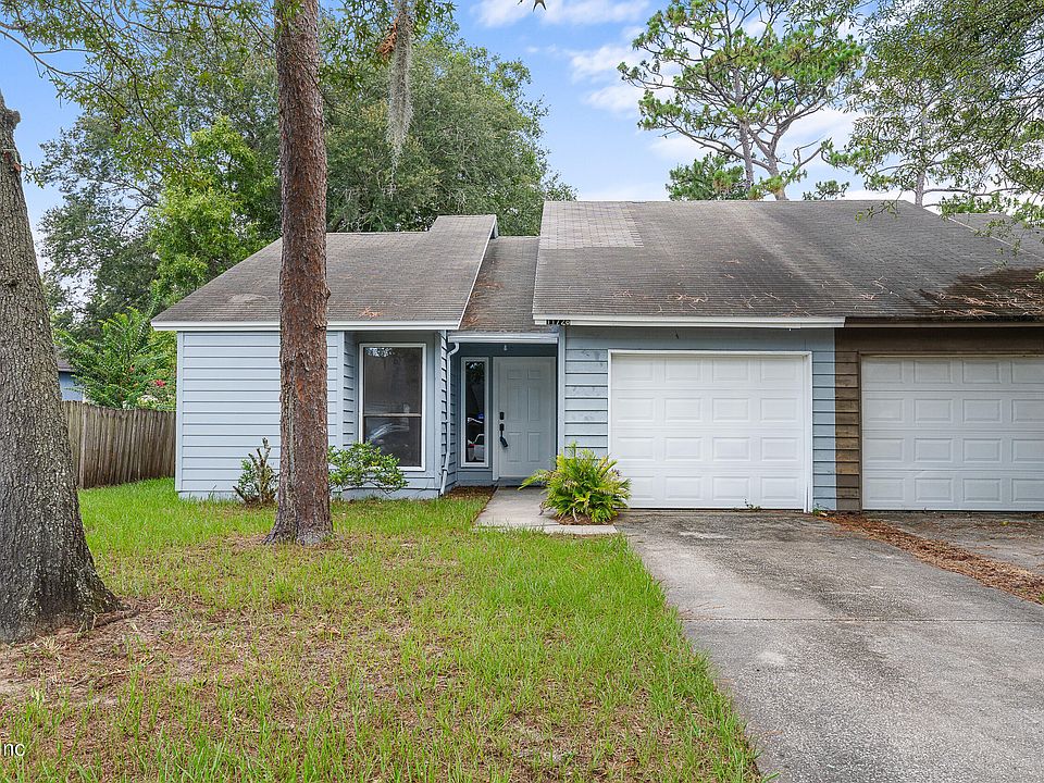 1st image of 11728 FT CAROLINE LAKES Court