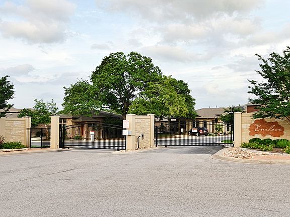 4th image of 2020 Paul Thomas Dr