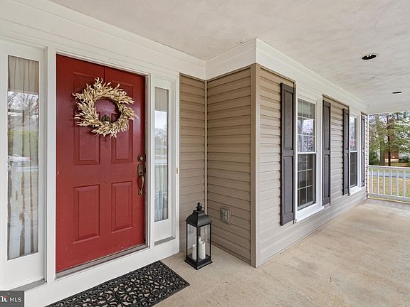 3rd image of 2 Baldwin Dr