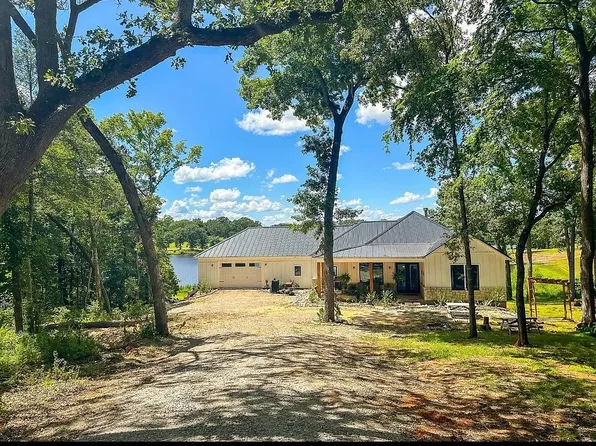 24016 Wild Flower Cir, Lindale, TX 75771