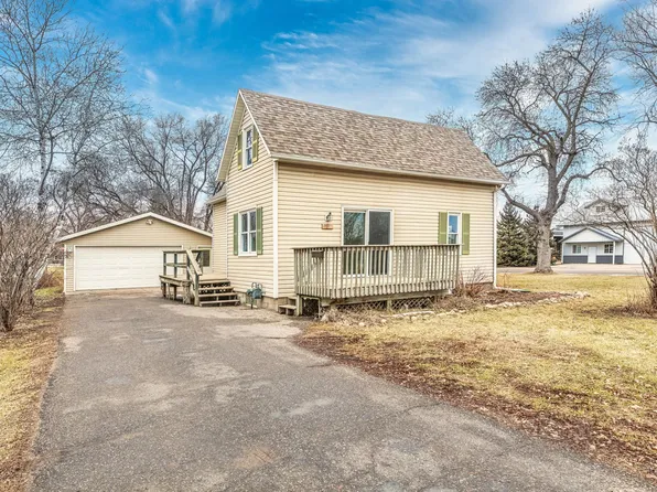 739 E South St, Litchfield, MN 55355