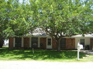 501 N 1st St, Little River Academy, TX 76554