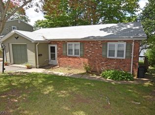 21 Koclas Dr, Netcong, NJ 07857