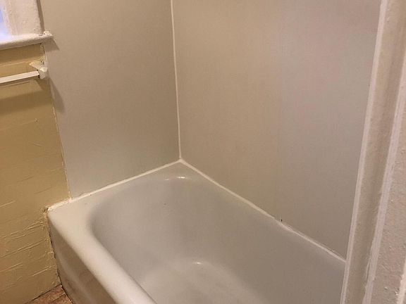 4th image of 49 Waverly St APT 36