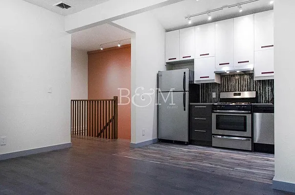 Rented by Brick&Mortar | media 17