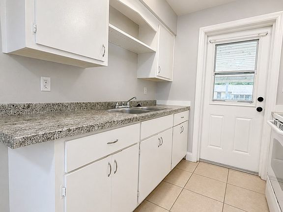 4th image of 3304 Edgewood Ave