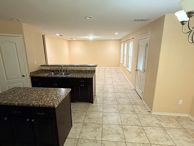 4405 Thunderbird Ave — Photo 115