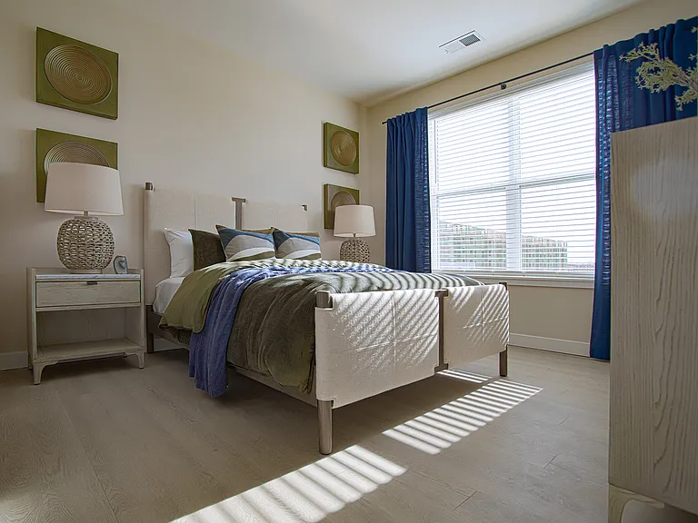 Relay 129 Apartments & Townhomes — Photo 16