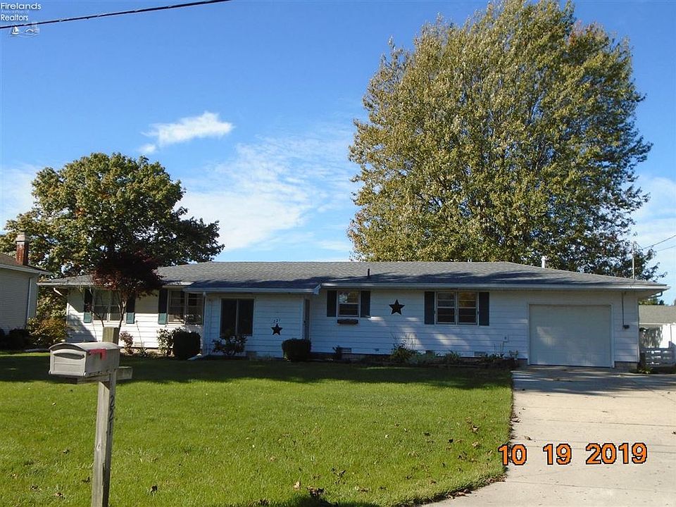 1st image of 221 Harvest Ln