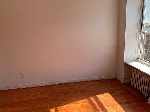 3rd image of 109 Hancock St APT 3A