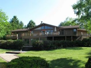 N51W35590 Bay Ridge Ct, Oconomowoc, WI 53066