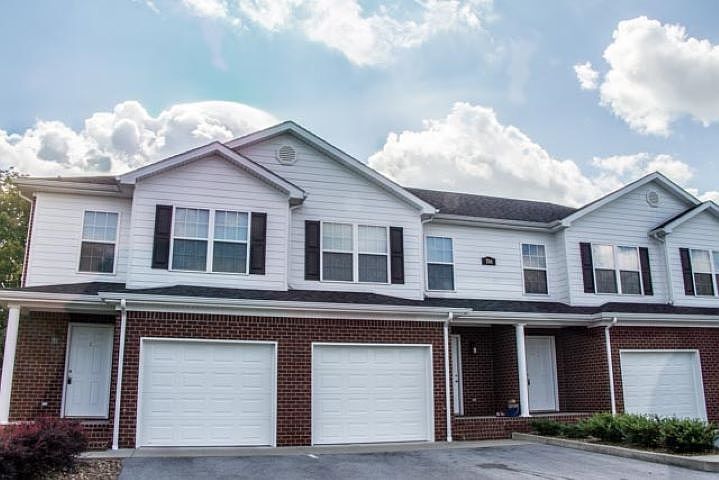 1st image of 706 Village Creek Dr