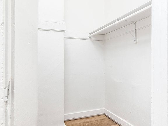 5th image of 1008 Larkin St #211