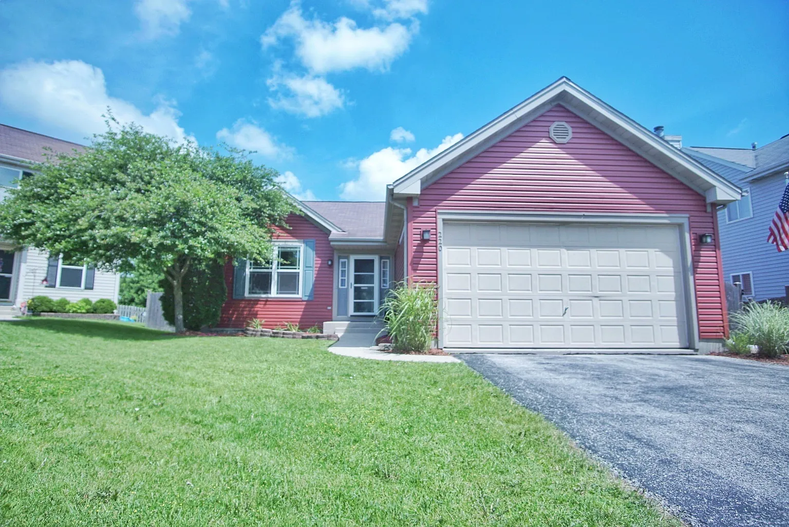 220 S Wildrose Ct photo 1