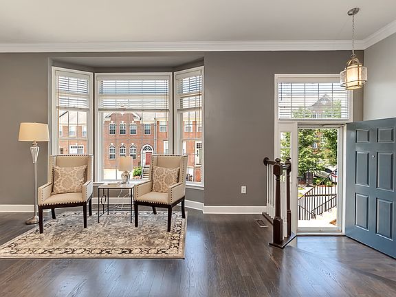 3rd image of 5261 Cozy Glen Ln