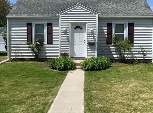 284 Burnsford Ave, Bridgeport, CT 06606