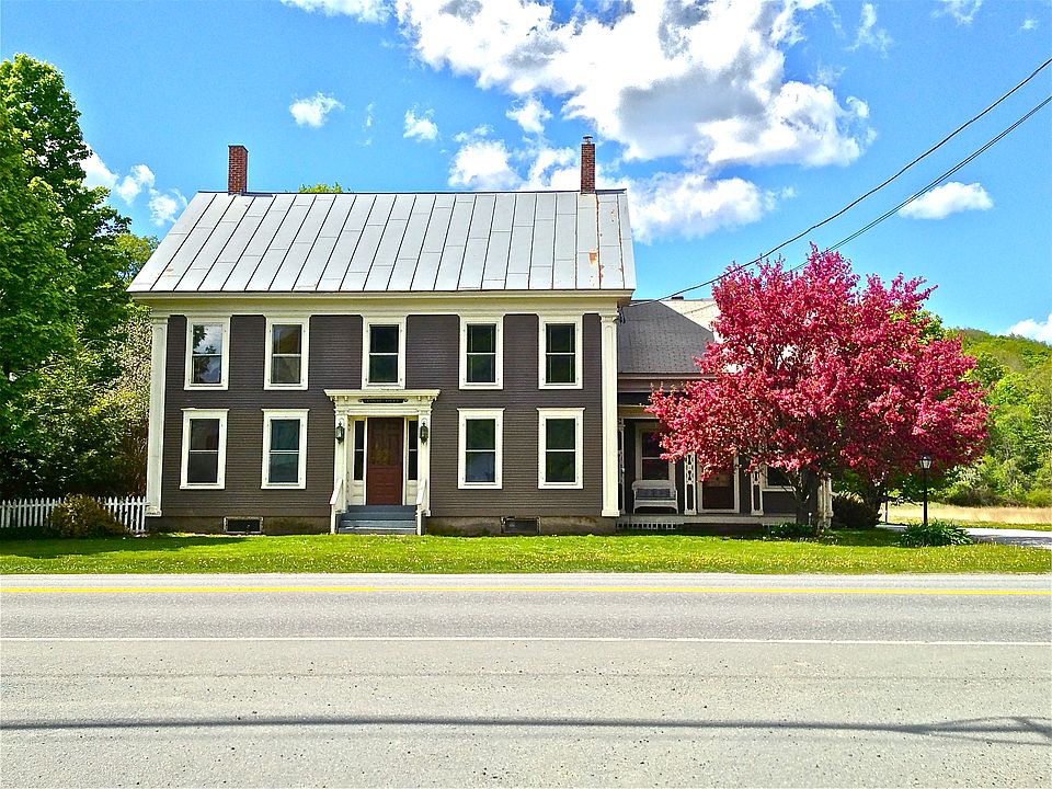 CenterFrontColonial