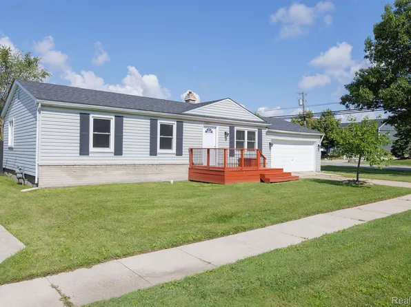 58877 Chennault Dr, New Haven, MI 48048