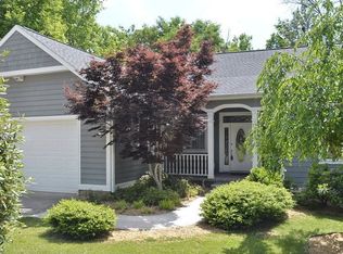 5 Ridgemont Dr, Weaverville, NC 28787