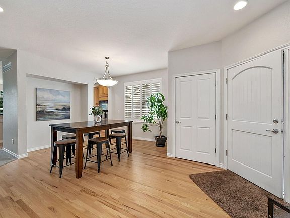 5th image of 836 Windflower Dr