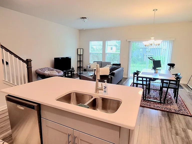 107 Joneshaven Dr — Photo 7