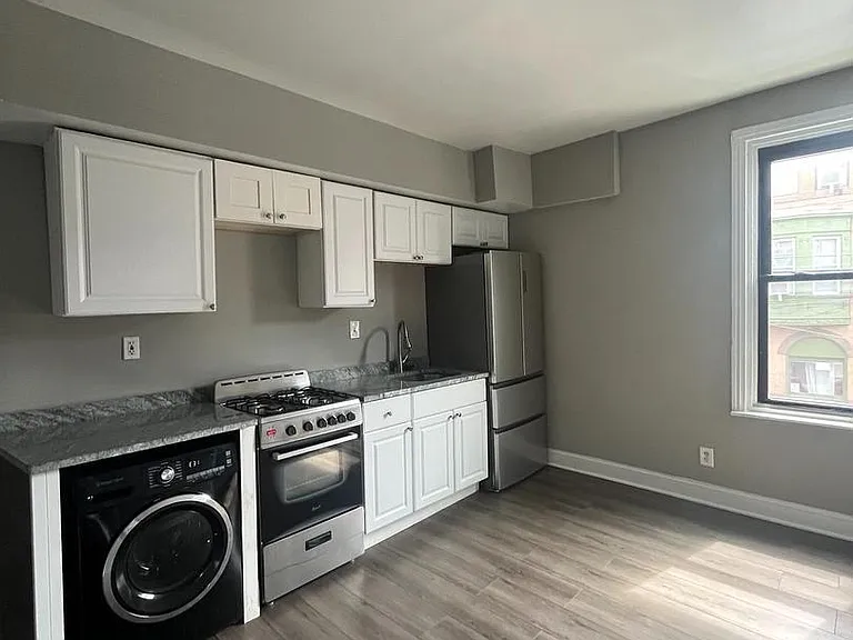 119 W Susquehanna Ave #C — Photo 2