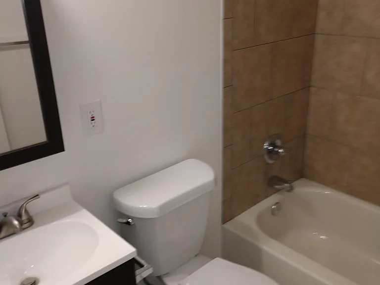 124 Fairfield Ave #2 — Photo 2