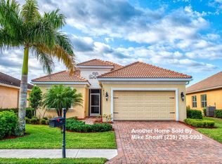 14587 Grapevine Dr, Naples, FL 34114
