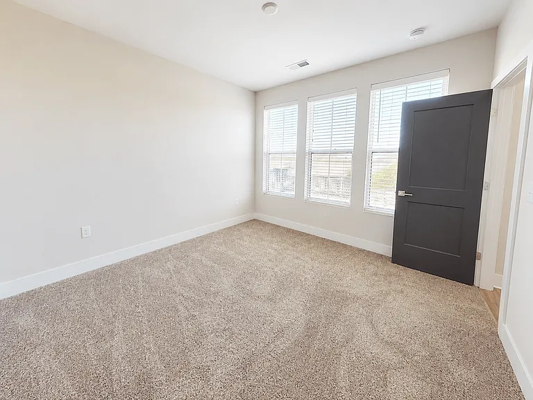 Ogden Apartments — Photo 52