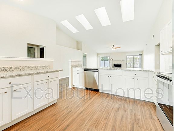 5th image of 4730 Doberman St